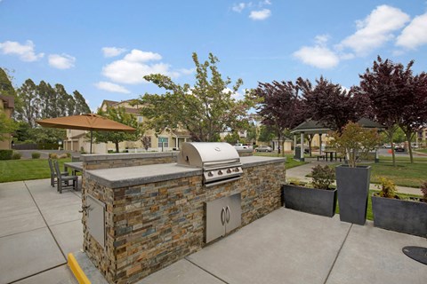 BBQ Amenities | Apartments For Rent In Napa CA | Saratoga Downs at Sheveland Ranch